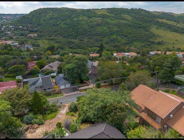 4 BEDROOM HOUSE FOR SALE IN MONDEOR